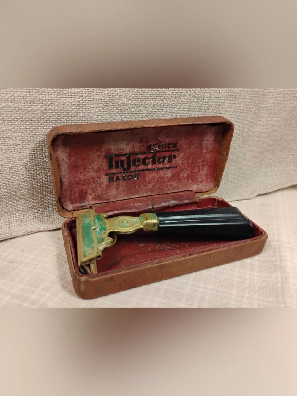 Vintage Men's Schick Injector Razor in Original Case